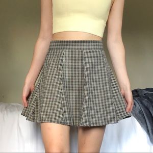 Brandy Melville Pleated Plaid Skater Skirt